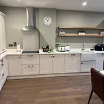 بيت للعطل Luxury 4 Bedroom Townhouse -killarney Town Centre - Free Parking Wi-fi- 4 Star Approved