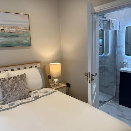 Luxury 4 Bedroom Townhouse -killarney Town Centre - Free Parking Wi-fi- 4 Star Approved Killarney