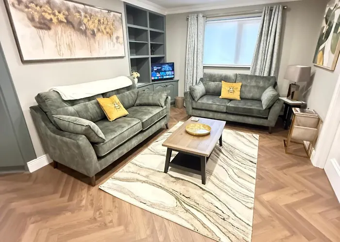 4 Fair Hill- Luxury 4 Bedroom -killarney Town Centre - Free Parking Wi-fi Nyaraló *