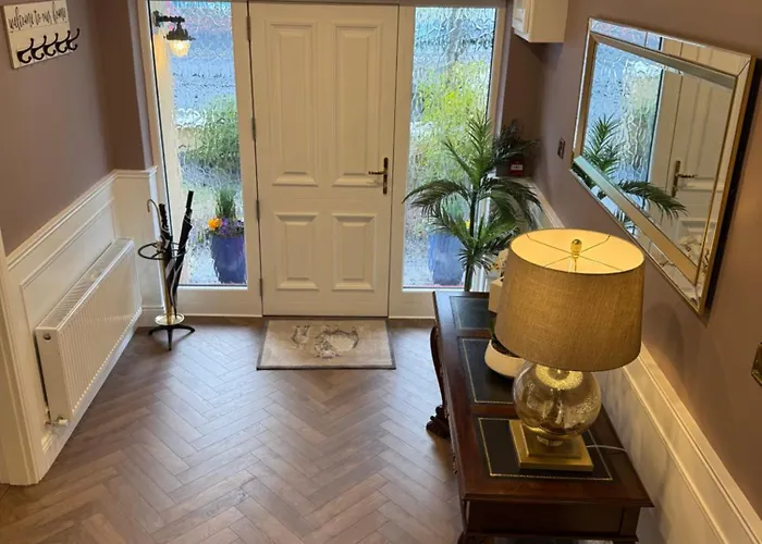 4 Fair Hill- Luxury 4 Bedroom -killarney Town Centre - Free Parking Wi-fi *