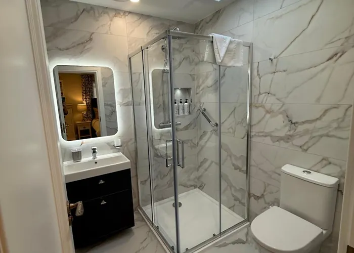 4 Fair Hill- Luxury 4 Bedroom -killarney Town Centre - Free Parking Wi-fi Nyaraló