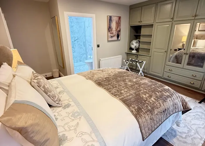 Holiday home Luxury 4 Bedroom Townhouse -killarney Town Centre - Free Parking Wi-fi- 4 Star Approved Killarney