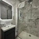Luxury 4 Bedroom Townhouse -killarney Town Centre - Free Parking Wi-fi- 4 Star Approved Killarney