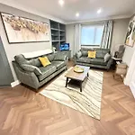Luxury 4 Bedroom Townhouse -killarney Town Centre - Free Parking Wi-fi- 4 Star Approved Prázdninový dům *